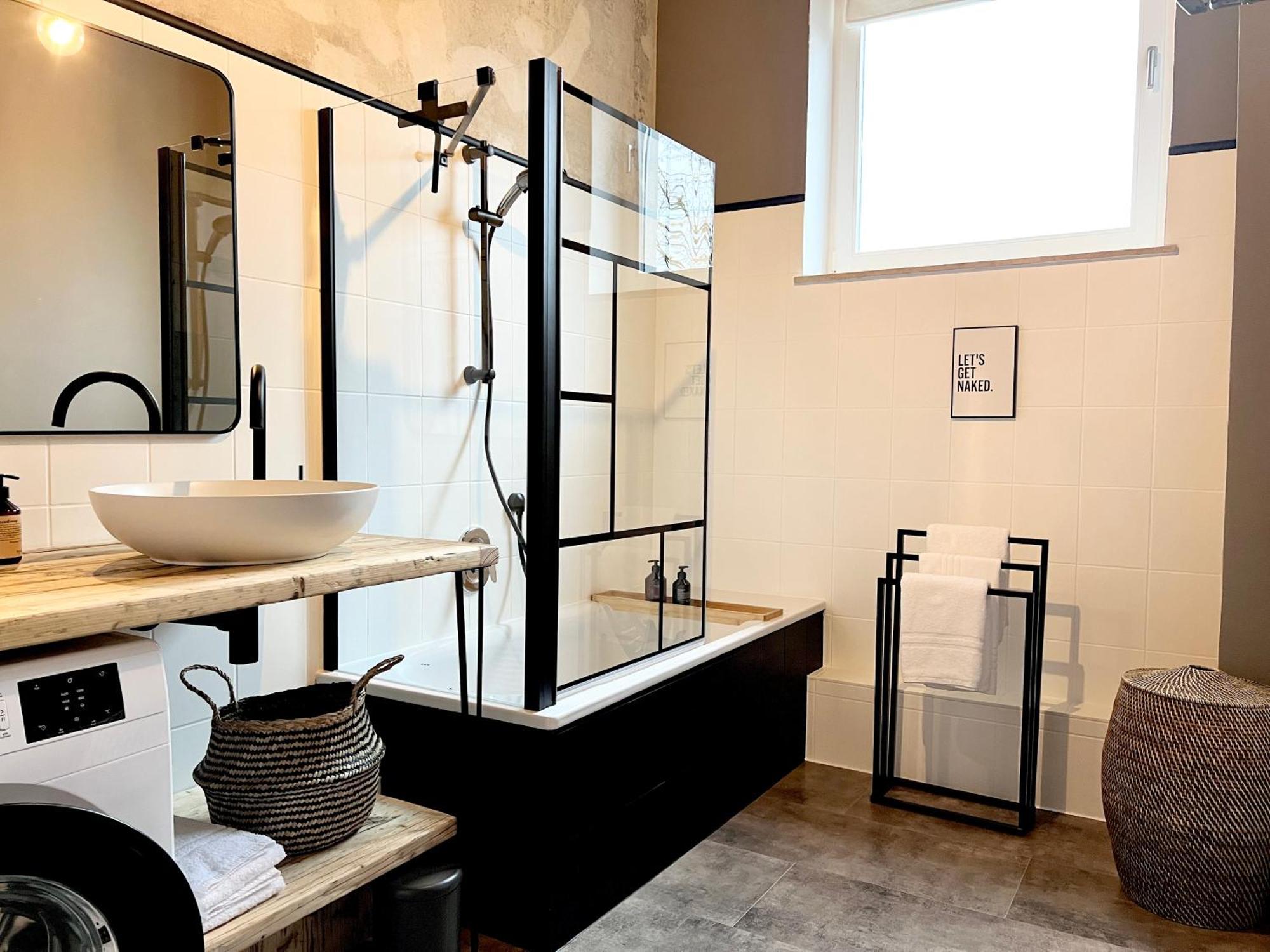 Makers And Rooms Apartment 01 Pauline 110Qm Parkplatz 1-4 Personen Detmold Exterior photo